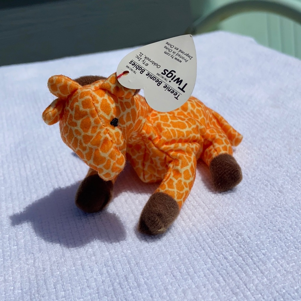 Teenie Beanie Babies Twig the giraffe